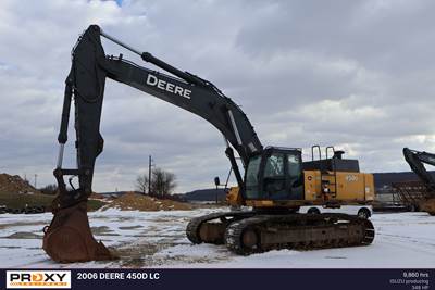 John Deere 450D LC Excavator