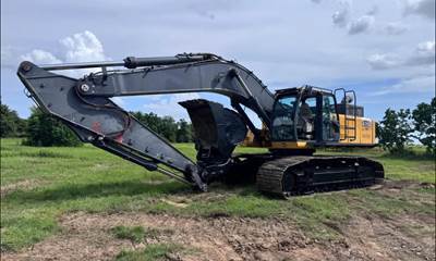 John Deere 470G LC Excavator