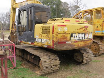 John Deere 490E Excavator