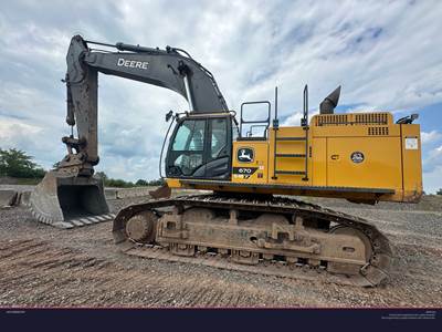 John Deere 670P Excavator