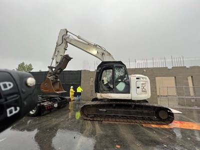 Kobelco SK215SR Excavator