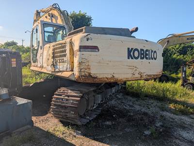 Kobelco SK330LC Excavator