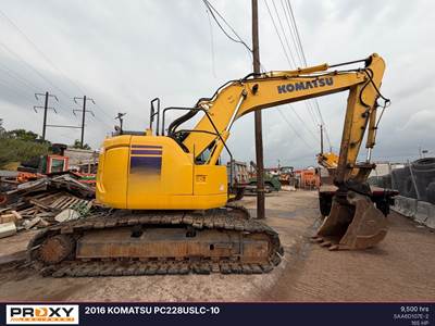 Komatsu PC228US LC-10 Excavator