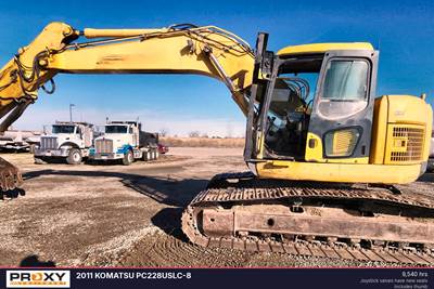 Komatsu PC228US LC-8 Excavator