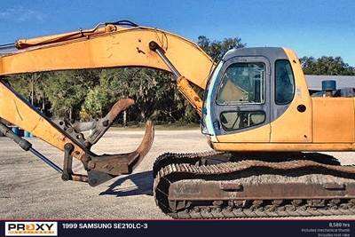 Samsung SE210LC-3 Excavator
