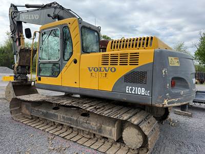 Volvo EC210B LC Excavator