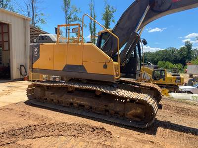 Volvo EC220EL Excavator