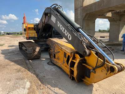 Volvo EC300EL Excavator