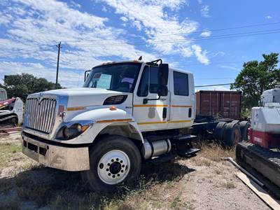 International 7400 Expeditor / Hot Shot Truck