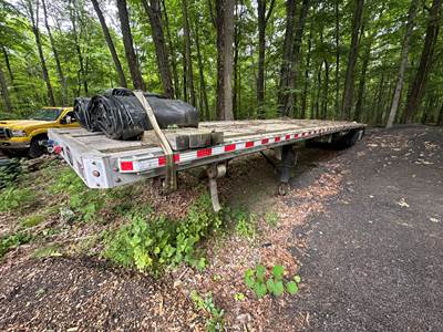 Roadstar Flatbed Trailer