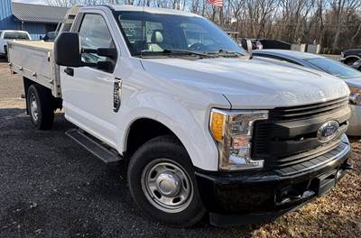 Ford F-250 Flatbed Truck