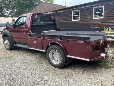 Ford F-450 Flatbed Truck