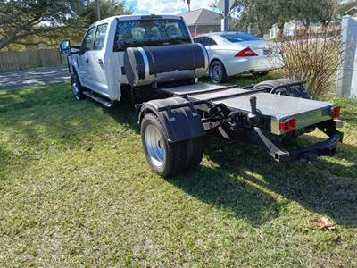 Ford F-550 Flatbed Truck