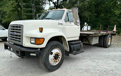 Ford F-800 Flatbed Truck