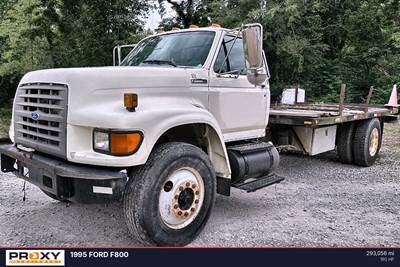 Ford F-800 Flatbed Truck