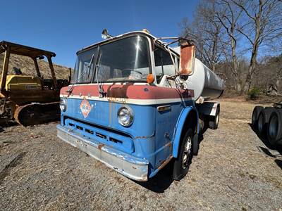 Ford 8000 Fuel & Lube Truck