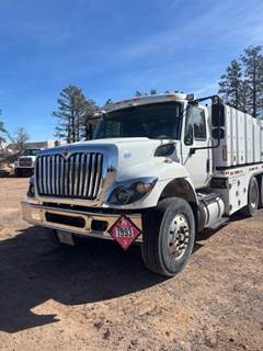 International Fuel & Lube Truck