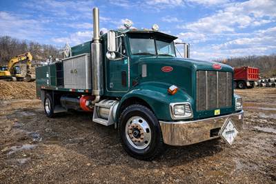 Peterbilt 330 Fuel & Lube Truck