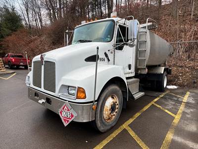 Kenworth Gasoline / Fuel Truck