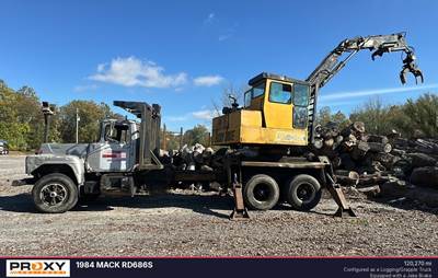 Mack RD686S Grapple Truck