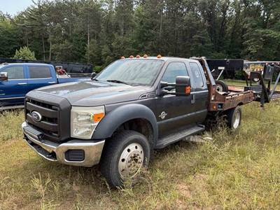 Ford F-450 Hauler Truck