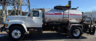 Ford F-800 Hot Oil / Asphalt Distributor Truck