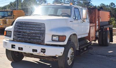 Ford L7000 Hot Oil / Asphalt Distributor Truck