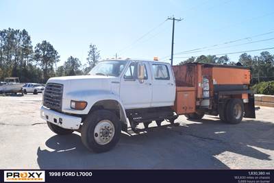 Ford L7000 Hot Oil / Asphalt Distributor Truck