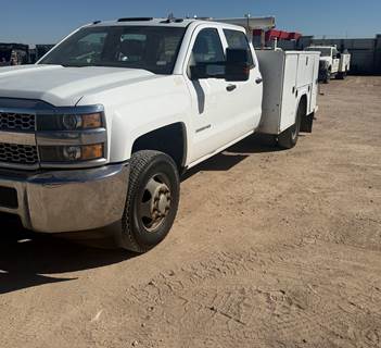 Chevrolet Silverado 3500HD Mechanic / Service Truck