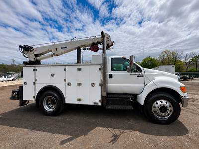 Ford F-750 Mechanic / Service Truck