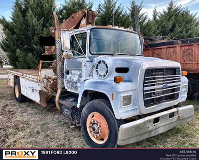 Ford L8000 Mechanic / Service Truck