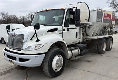 International 4400 Mixer / Ready Mix / Concrete Truck