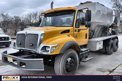 International 7400 Mixer / Ready Mix / Concrete Truck