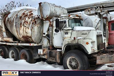 Mack DM685S Mixer / Ready Mix / Concrete Truck