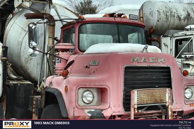 Mack DM690S Mixer / Ready Mix / Concrete Truck