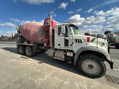 Mack Granite GU713 Mixer / Ready Mix / Concrete Truck