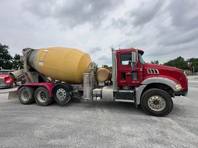 Mack Granite GU813 Mixer / Ready Mix / Concrete Truck