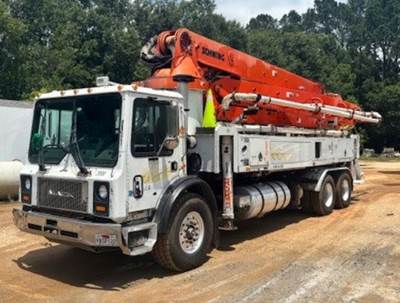 Mack MR688S Mixer / Ready Mix / Concrete Truck