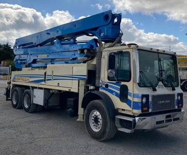 Mack MR688S Mixer / Ready Mix / Concrete Truck