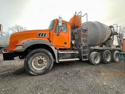 Mack Mixer / Ready Mix / Concrete Truck