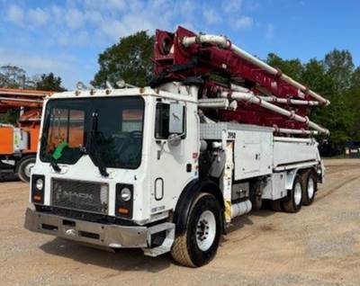 Mack Mixer / Ready Mix / Concrete Truck