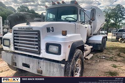 Mack RD688S Mixer / Ready Mix / Concrete Truck