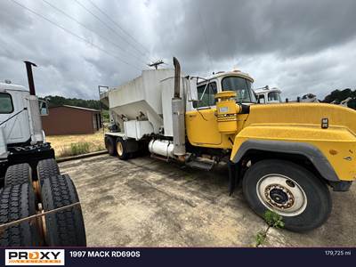 Mack RD690S Mixer / Ready Mix / Concrete Truck