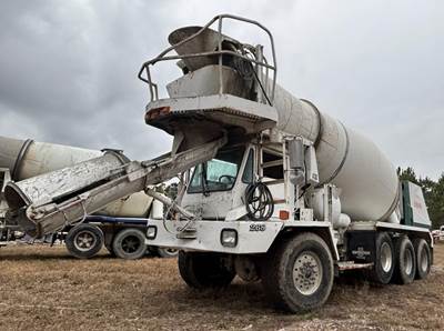 Oshkosh Mixer / Ready Mix / Concrete Truck