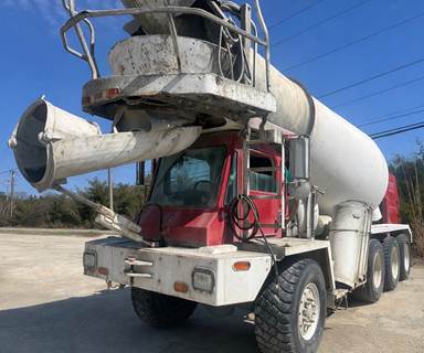 Oshkosh Mixer / Ready Mix / Concrete Truck