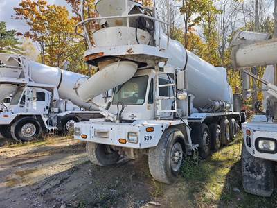 Oshkosh S2146 Mixer / Ready Mix / Concrete Truck