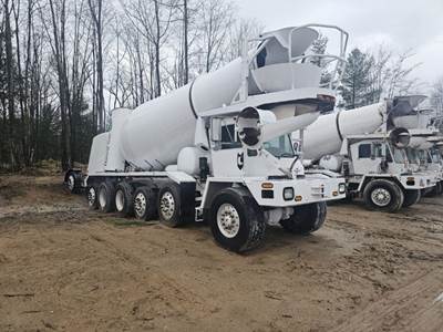 Oshkosh S2146 Mixer / Ready Mix / Concrete Truck