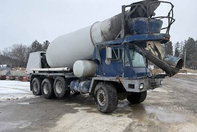 Oshkosh S2346 Mixer / Ready Mix / Concrete Truck