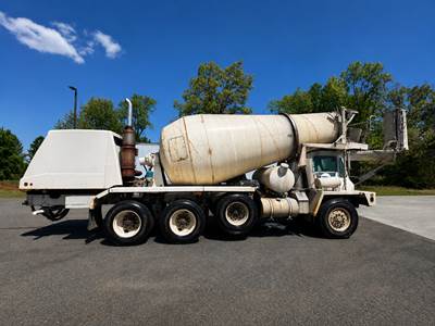Oshkosh S2346 Mixer / Ready Mix / Concrete Truck