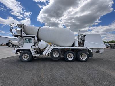 Oshkosh S2346 Mixer / Ready Mix / Concrete Truck